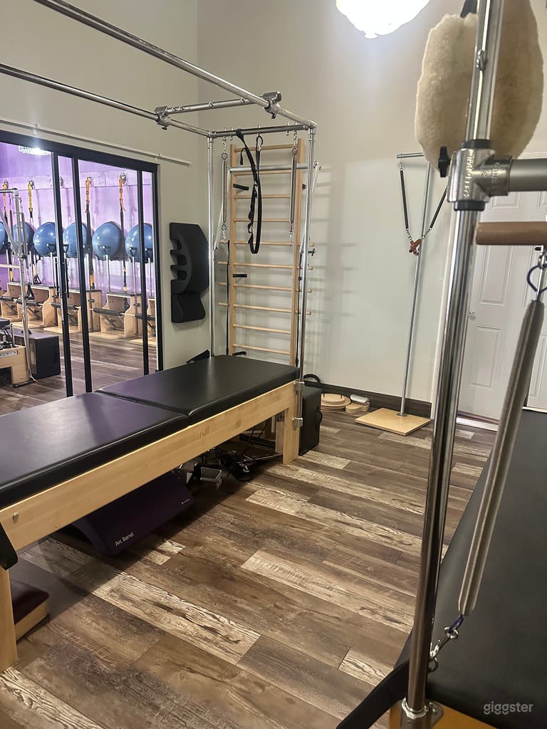  Estudio de Pilates completamente equipado y terapia de masaje privada 