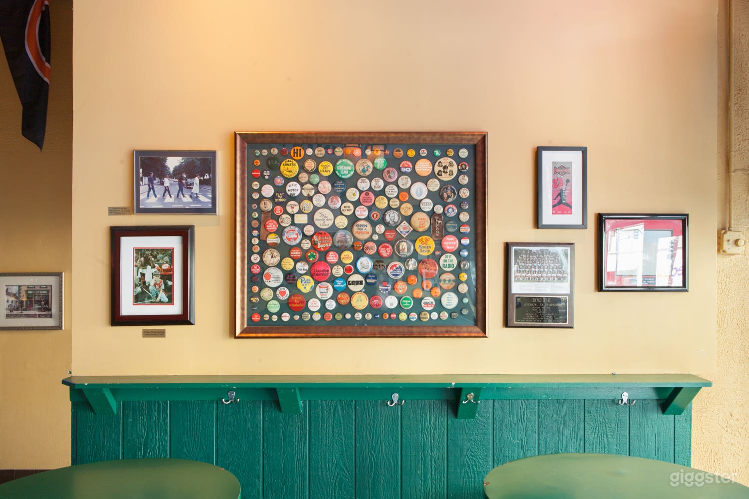 O'Neil's on Wells Photo 3