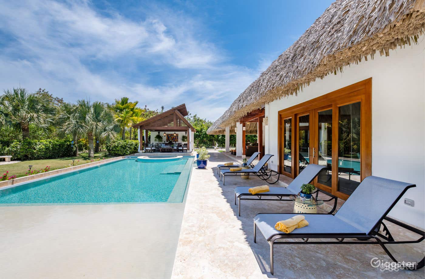 Villa Yarari 17 - Swimming Pool Rental Photo 2