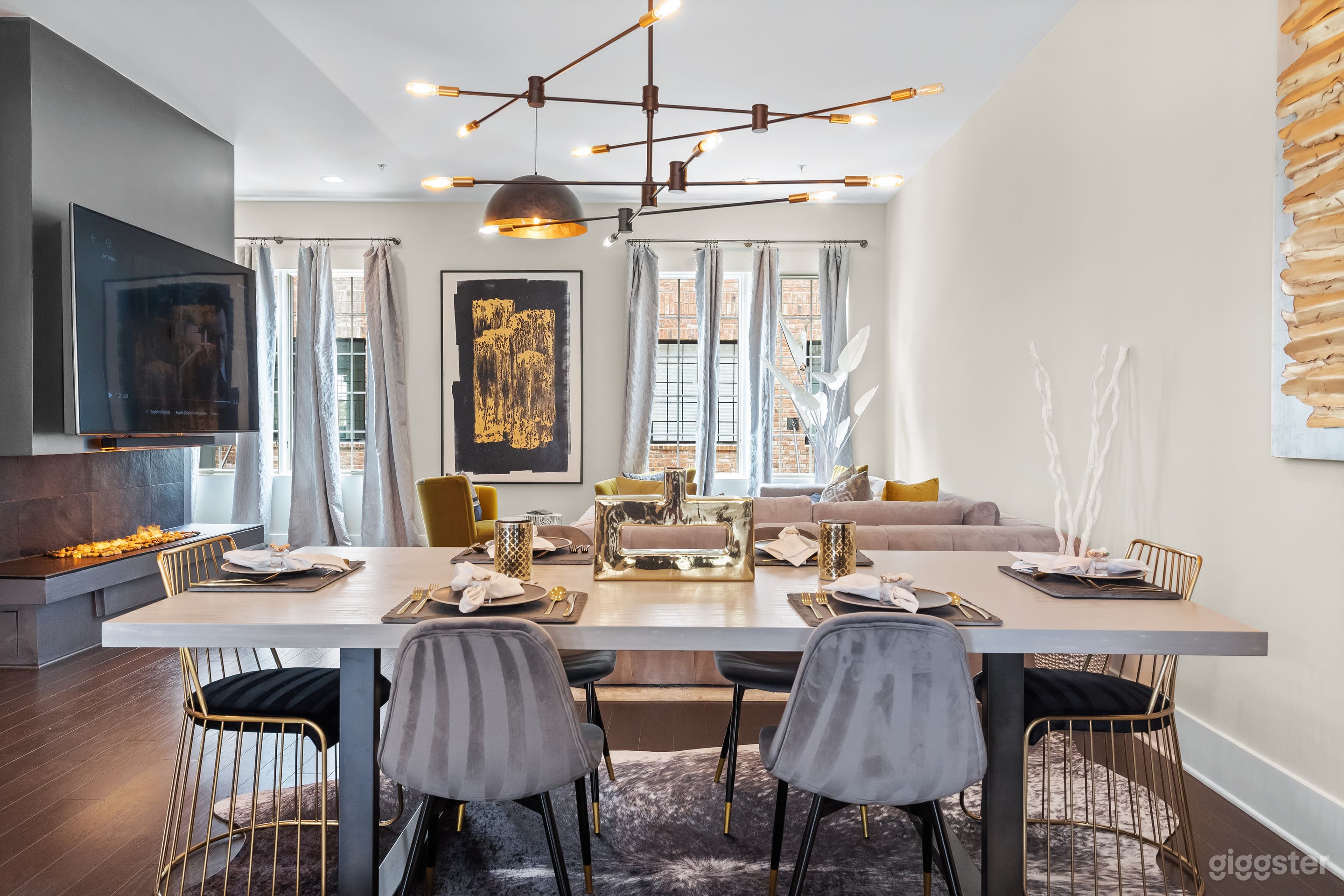 Film-Ready Townhome w/ Skyline Views – Steps from Photo 2