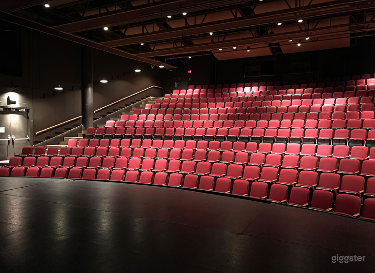  Teatro de Actuaciones Versátil 