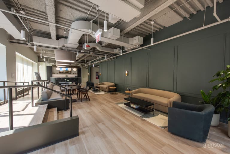  Stylish Lounge for Receptions, Mixers, & Workshops 