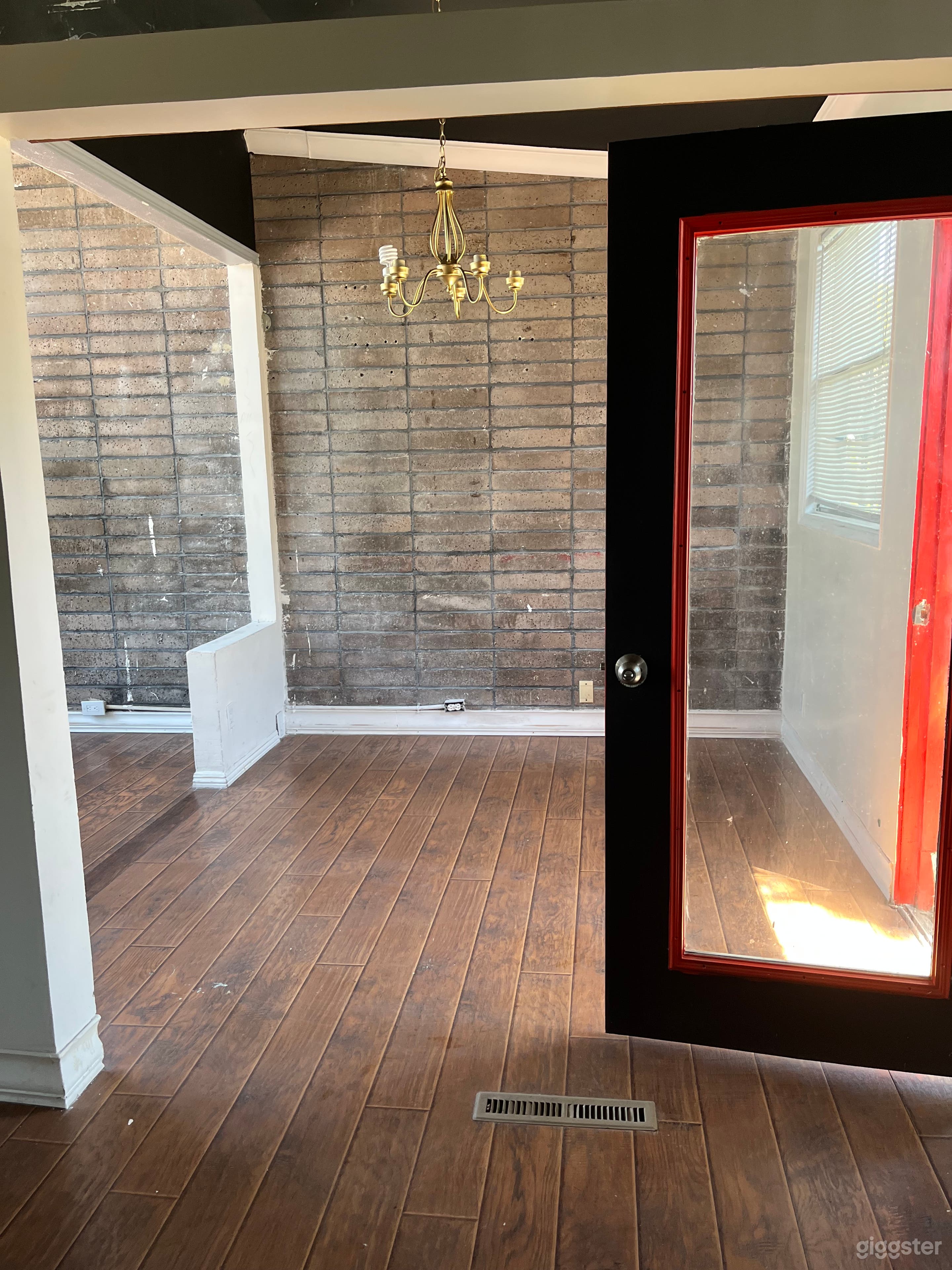 Neutral &amp; Versatile for Creatives  Photo 4