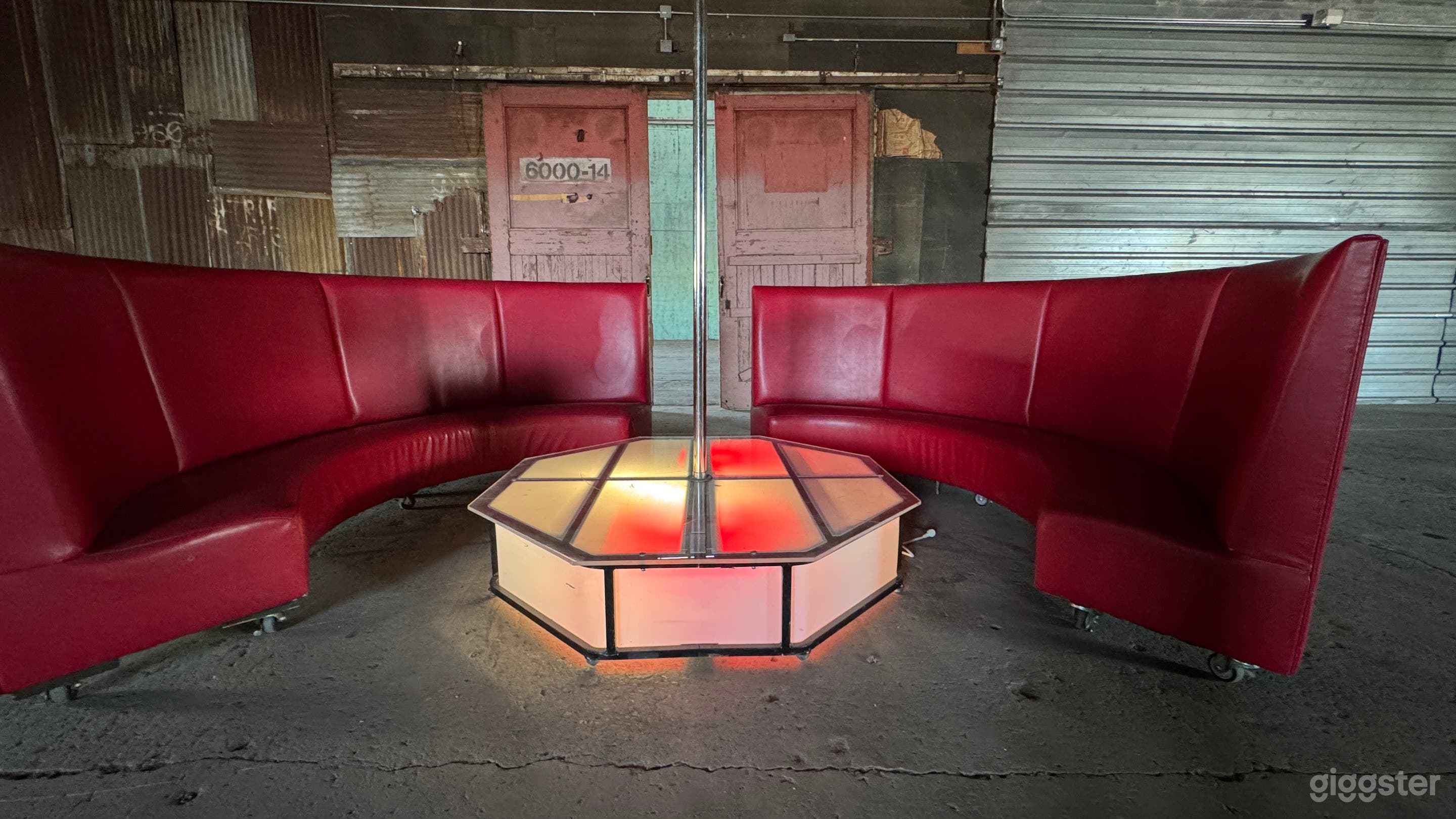 LED Pole Dancing and Lounge Standing Set in Studio Photo 3