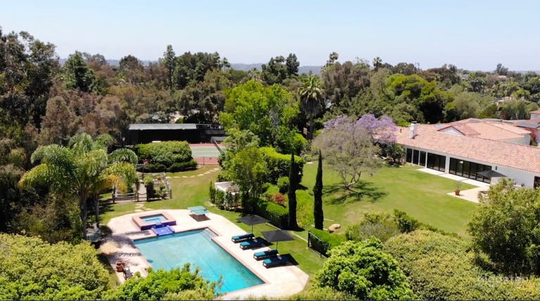  Vast property with many different areas to use 