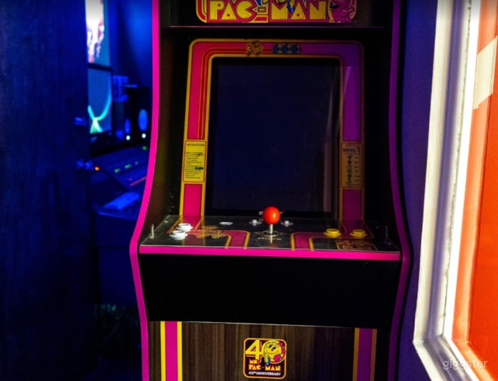 Luxurious Recording Room in Atlanta Photo 2