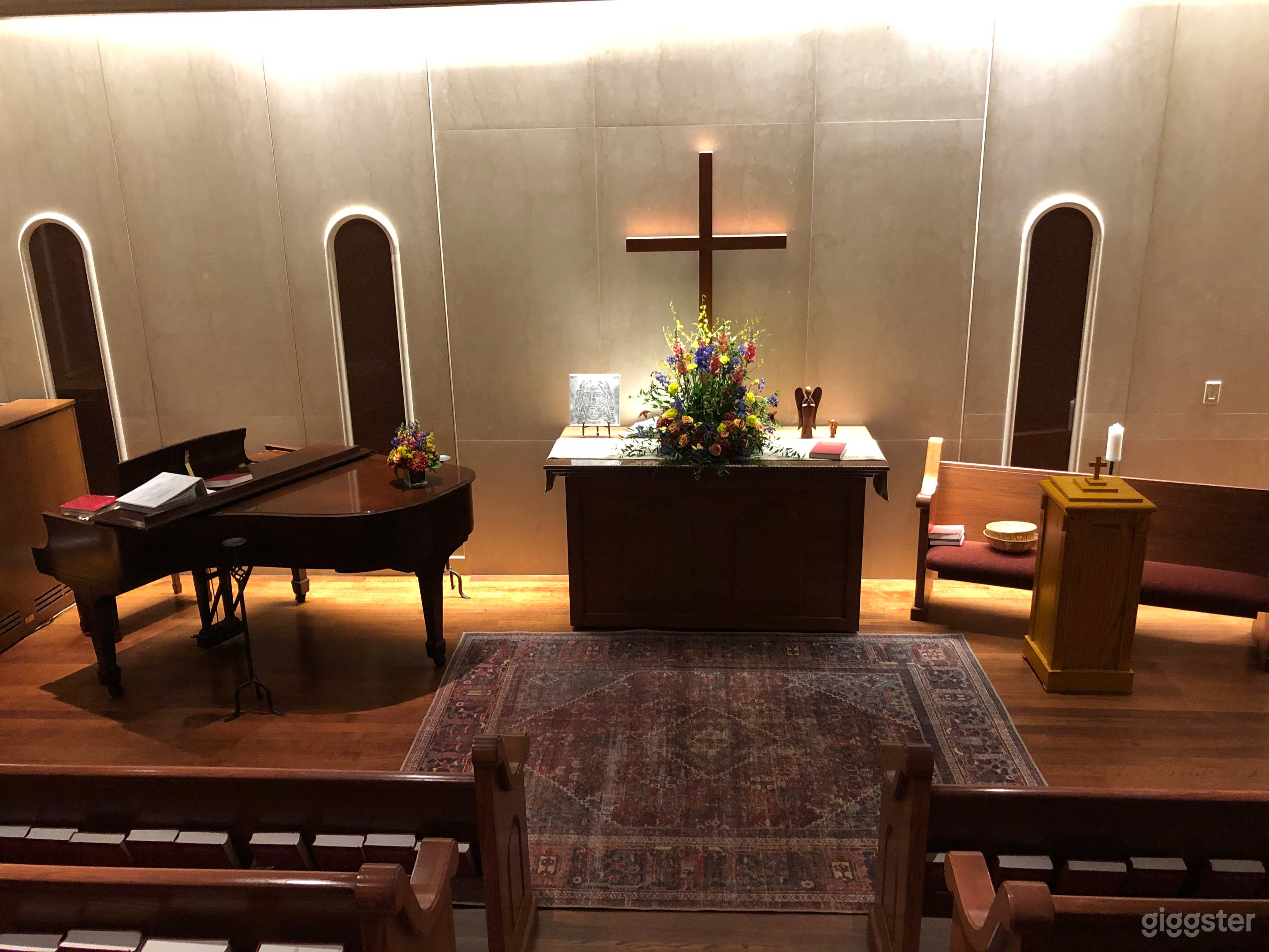 The Chapel: Peaceful Space in New York Photo 1