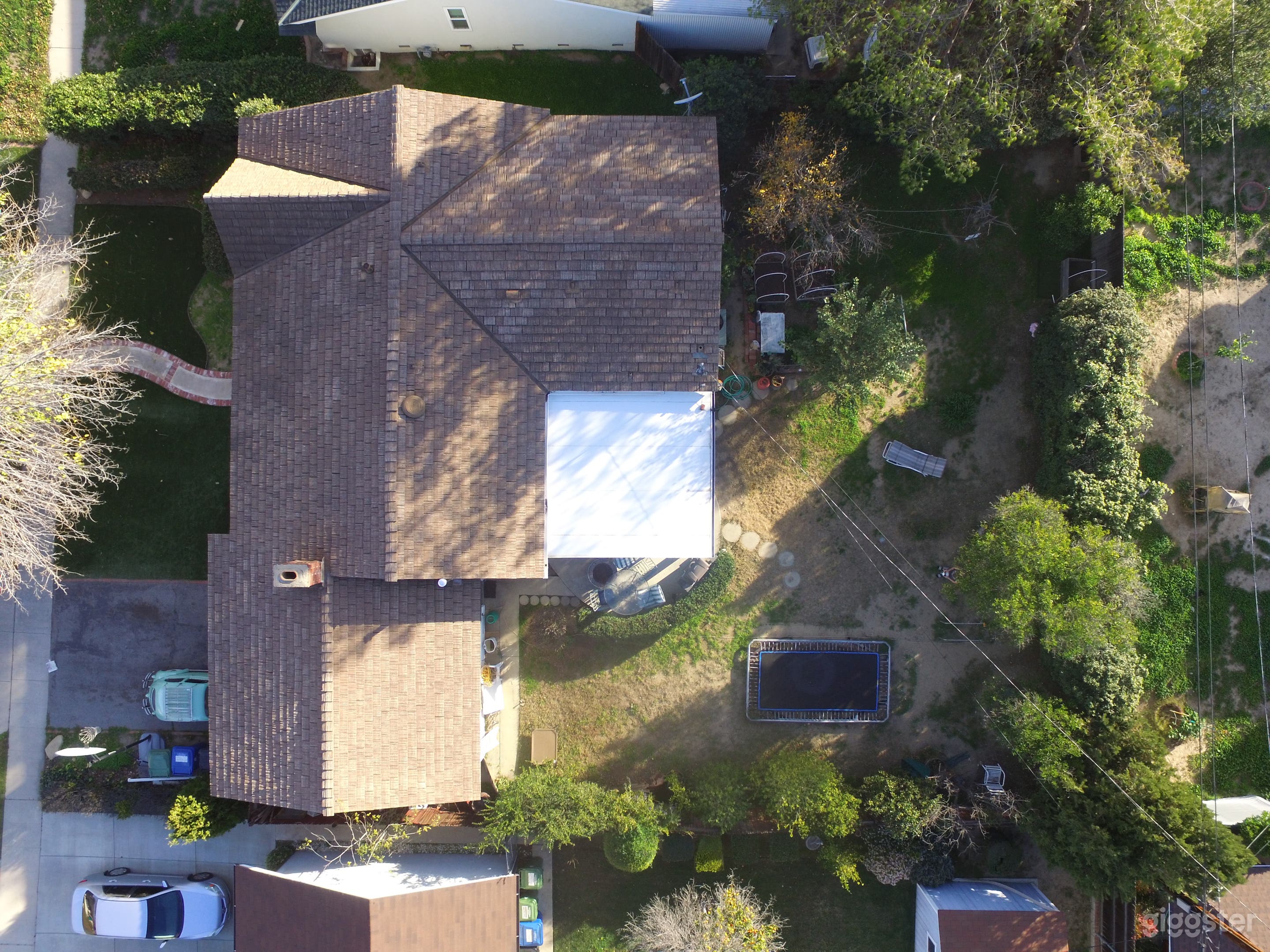 50's-60's-70's Family Home w/ MODERN KITCHEN Photo 3