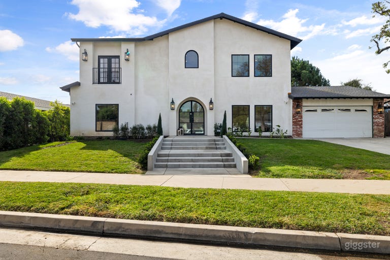  Vertical Series Filming Favorite | Modern Luxury 