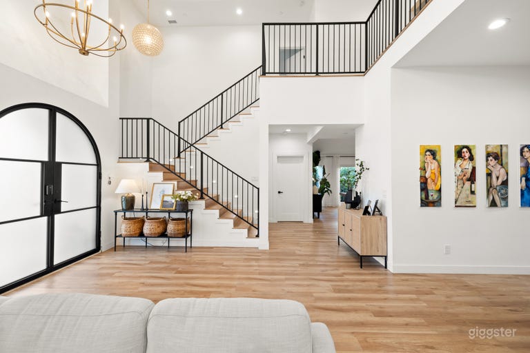  Vertical Series Filming Favorite | Modern Luxury 