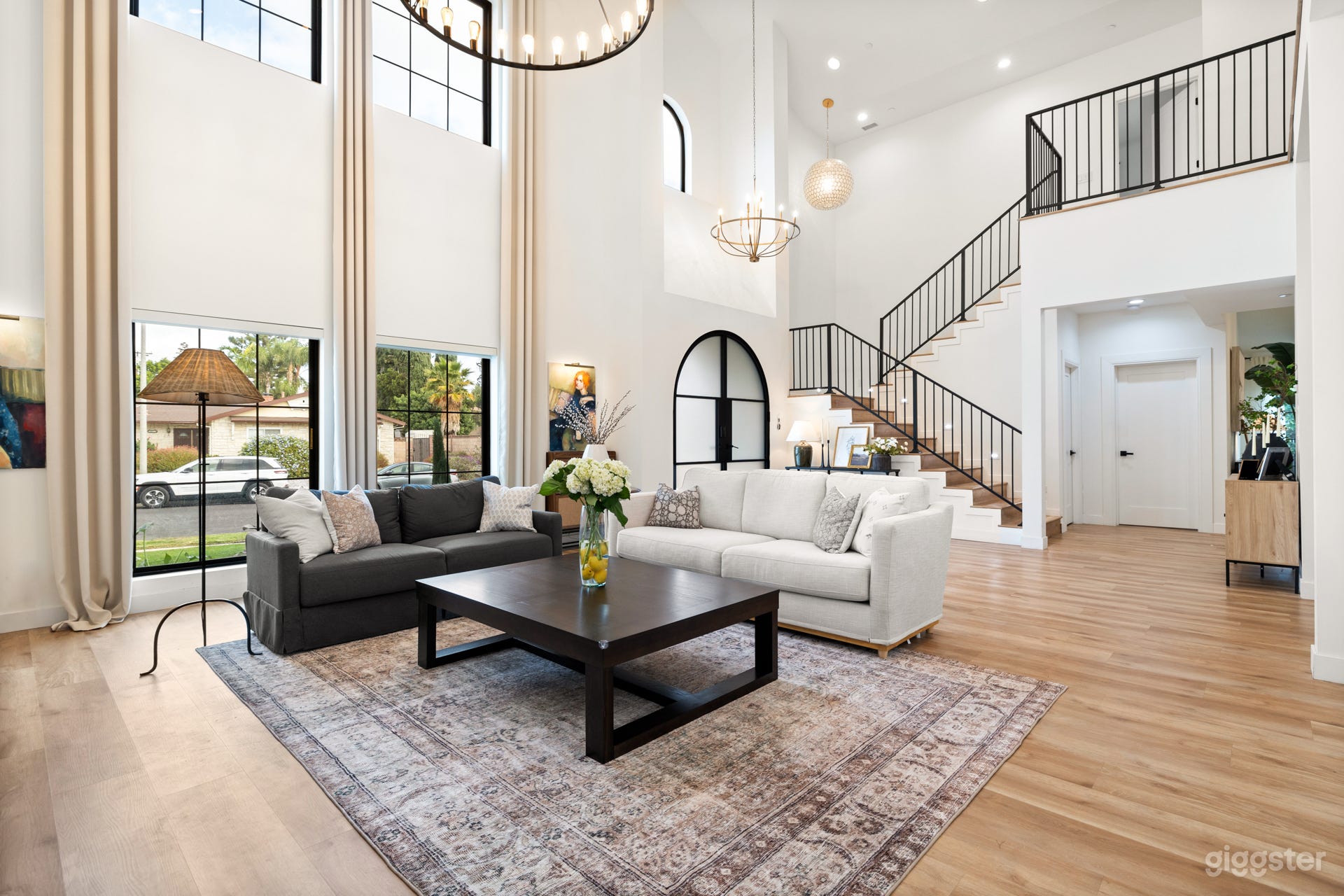 Vertical Series Filming Favorite | Modern Luxury Photo 3