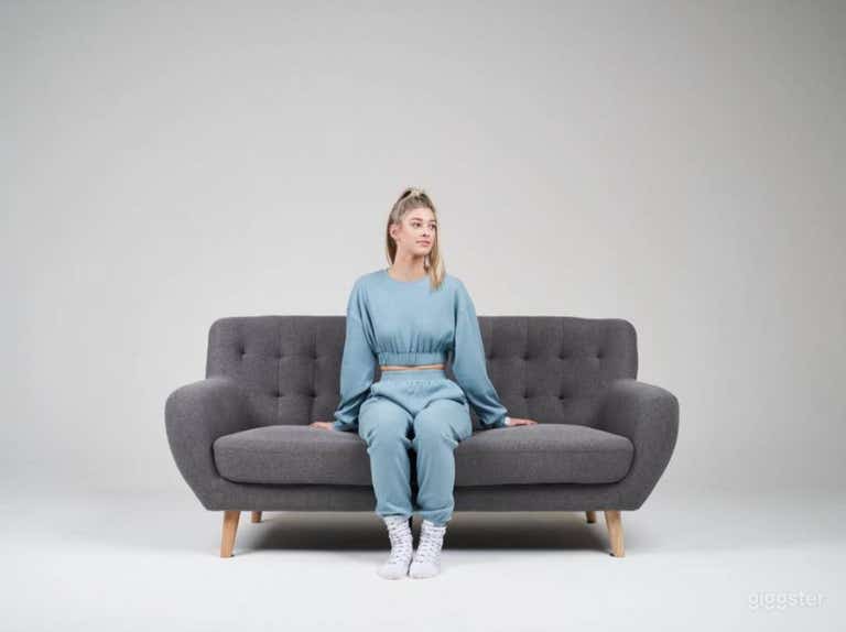  Professional Shoot Space w/ Cyclorama Wall 