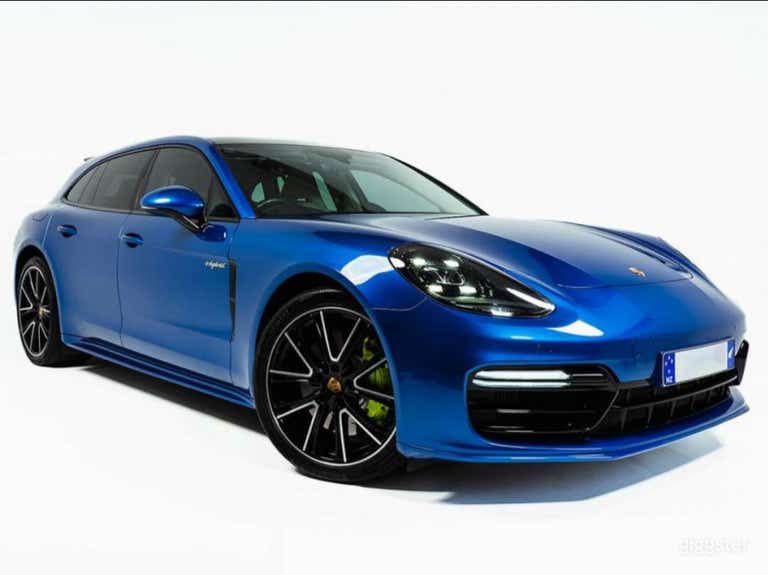  Professional Shoot Space w/ Cyclorama Wall 