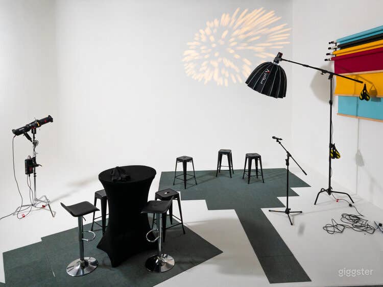Professional Shoot Space w/ Cyclorama Wall Photo 1
