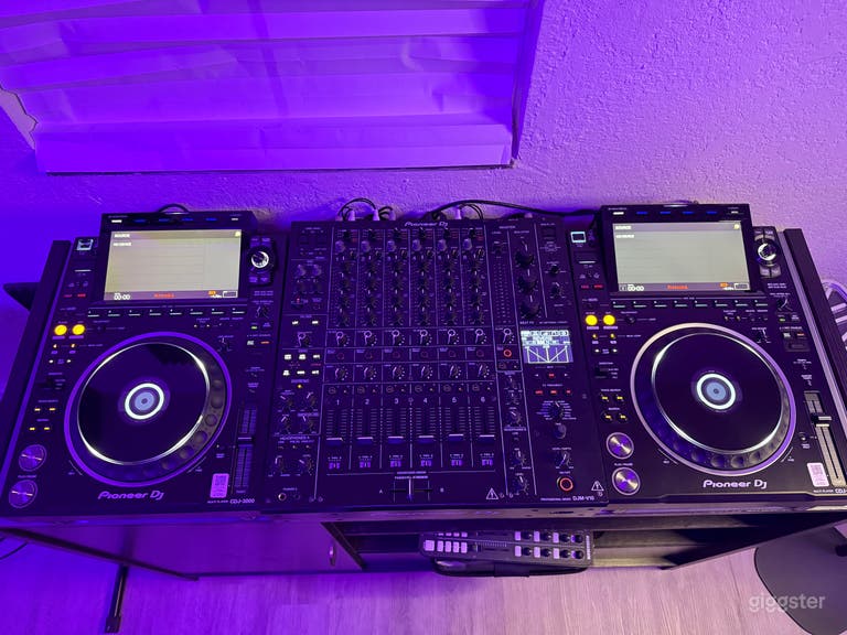  Studio DJ 