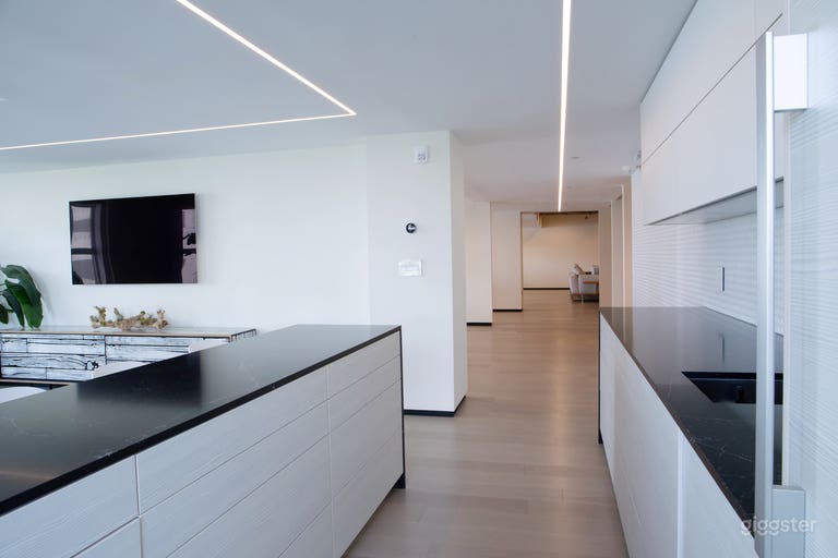  The Ultimate Style Hub 