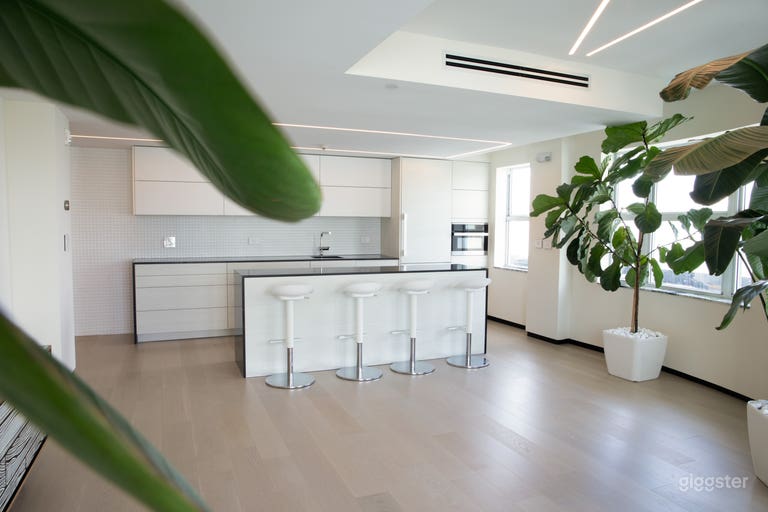  The Ultimate Style Hub 