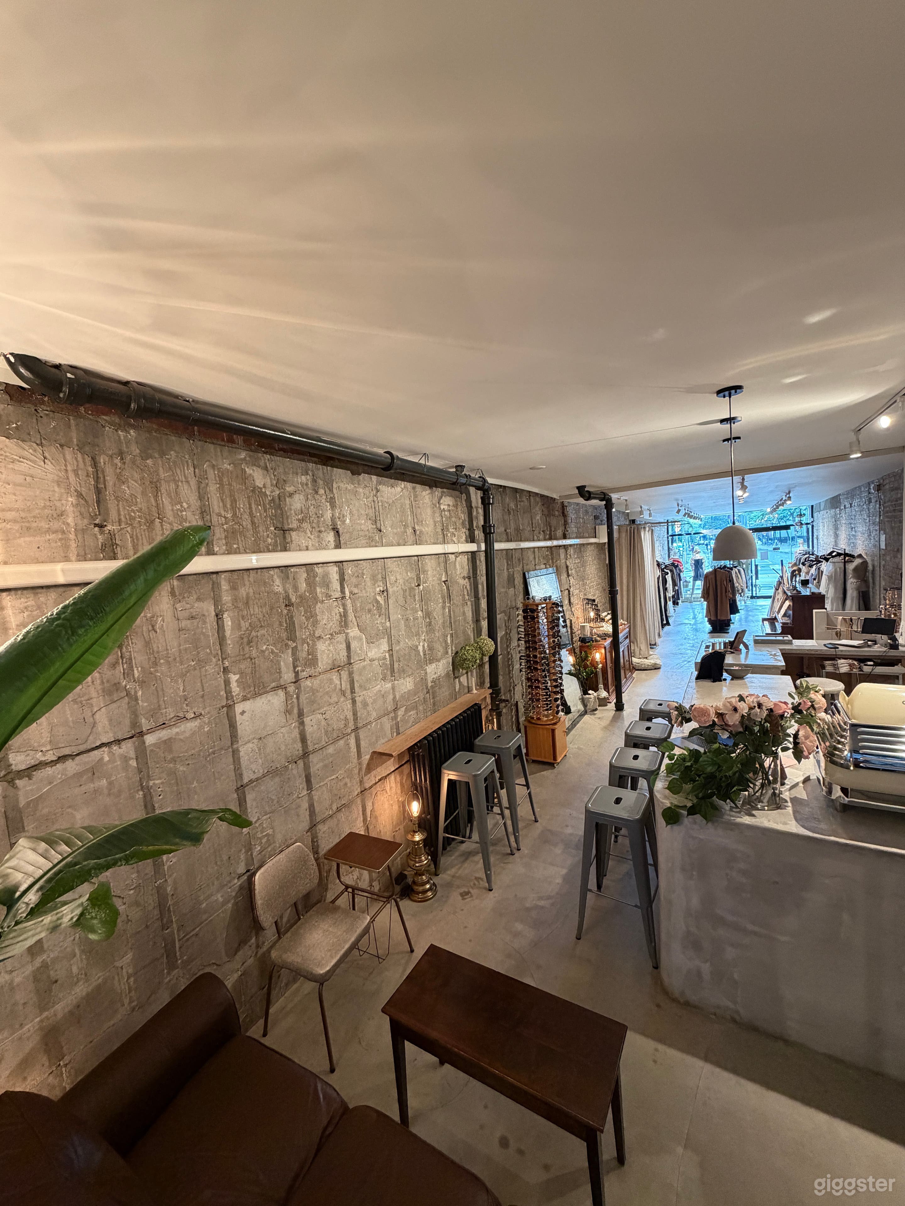 A Charming Hidden Gem in the heart of Queen West. Photo 1