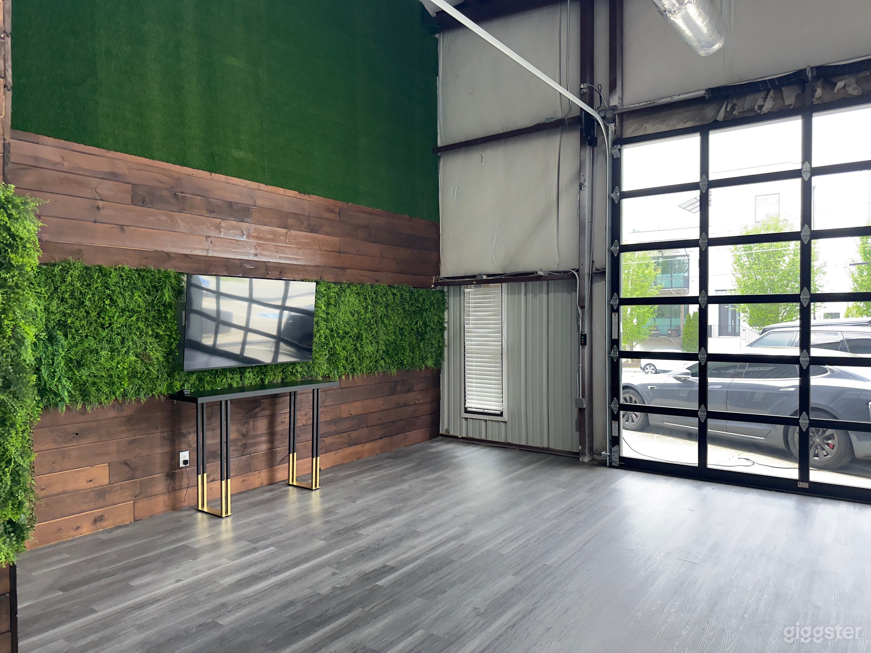 Unique Creative Space Photo 1