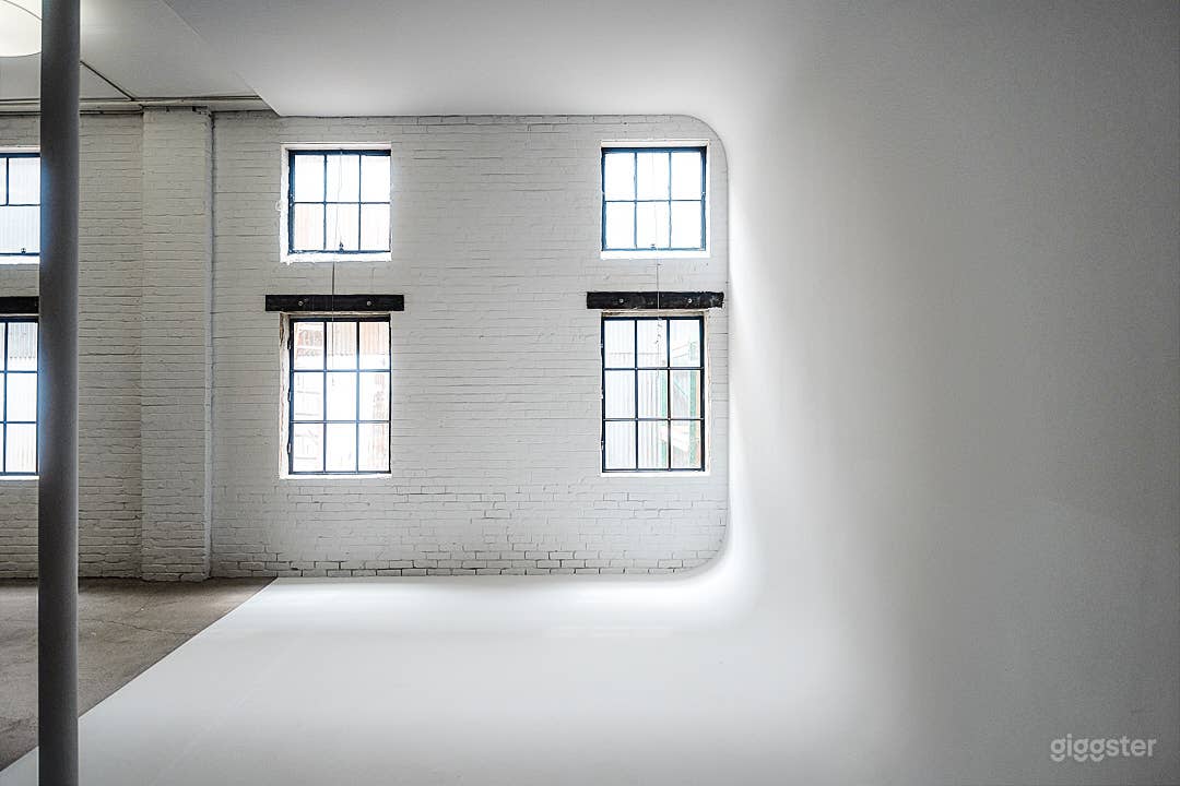 Natural Light, White Brick- Studio Photo 1