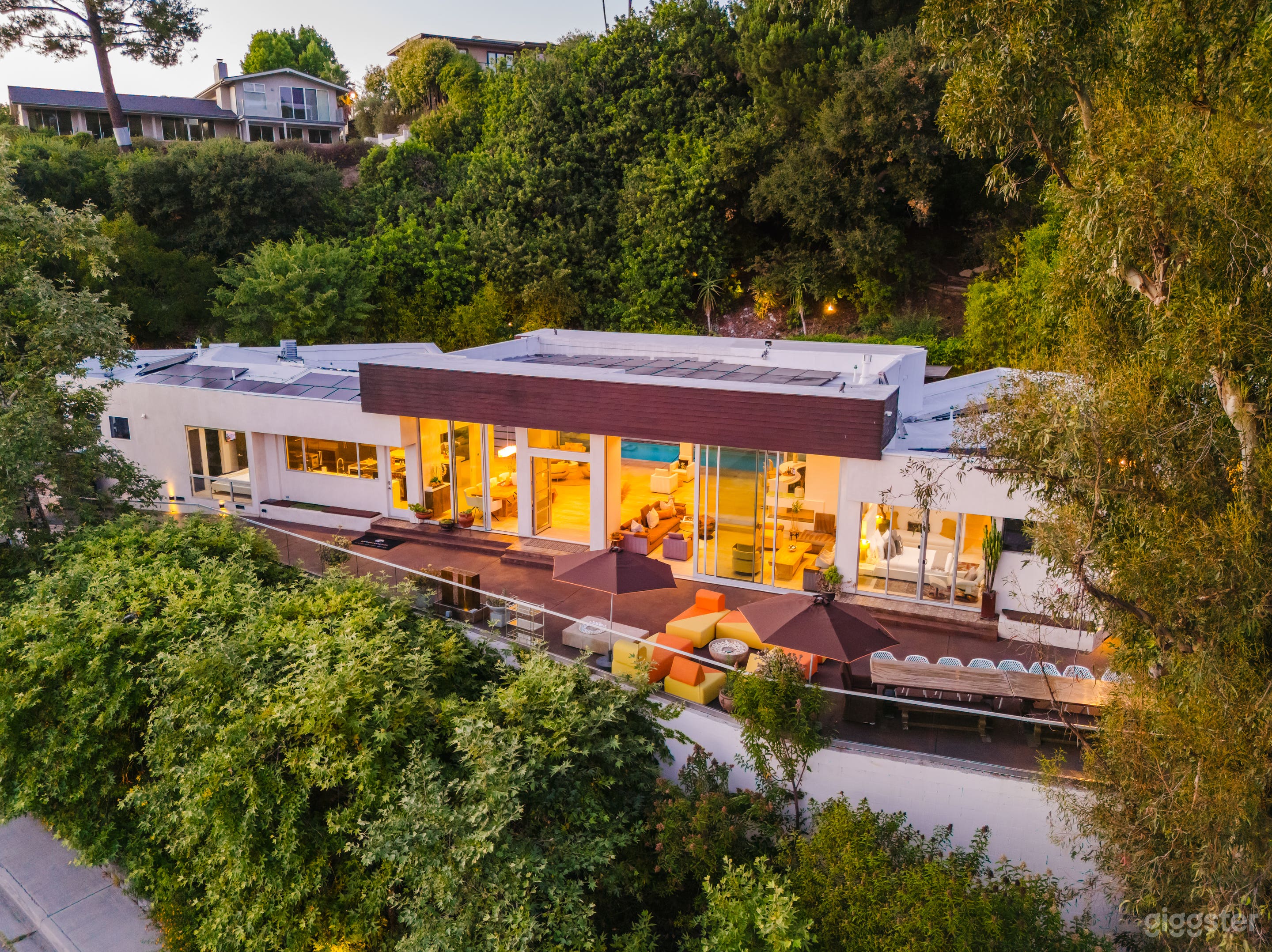 WRAPPED IN GLASS, DESIGNED FOR STORY Photo 2