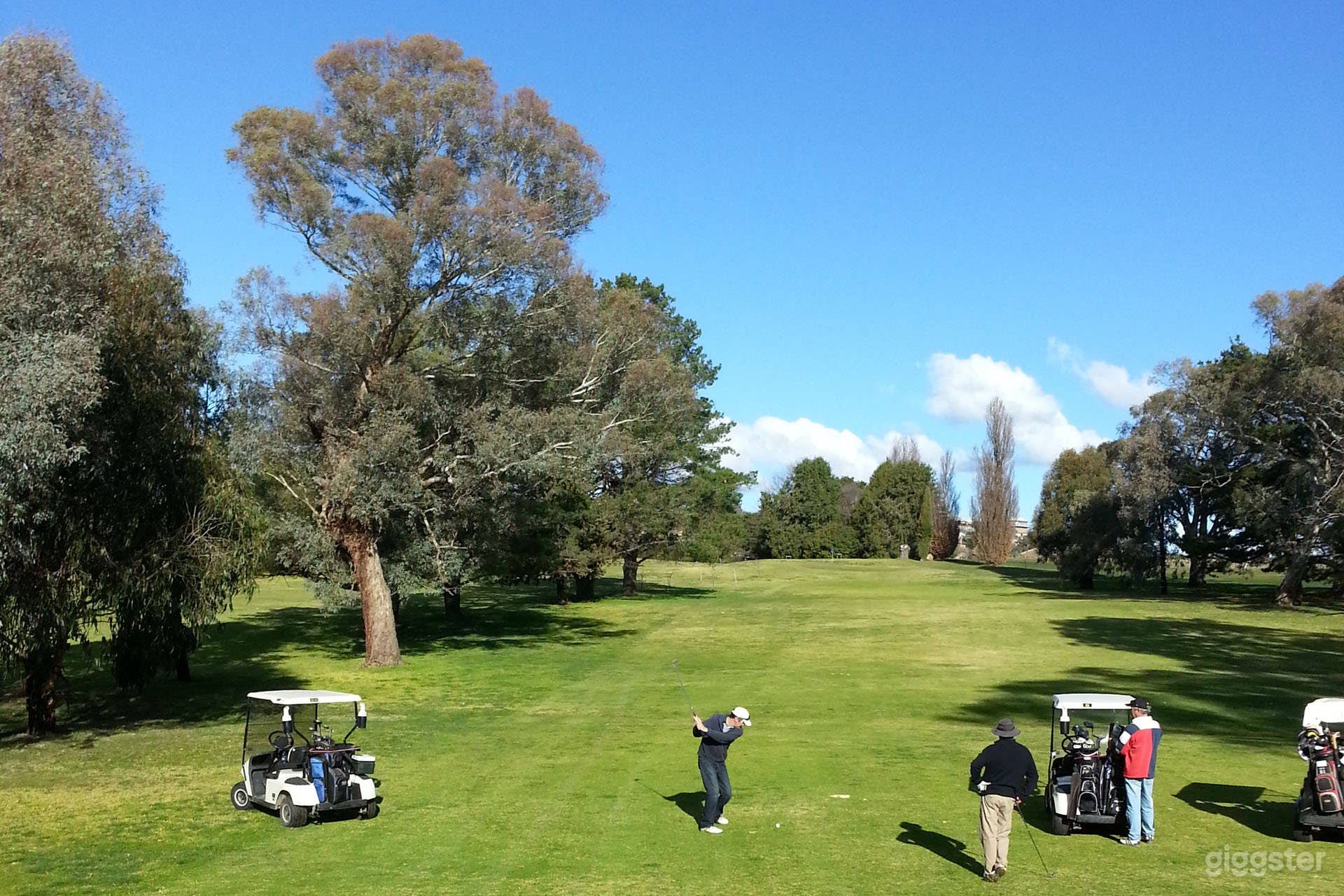 18-Hole GOLF Course Club Photo 1