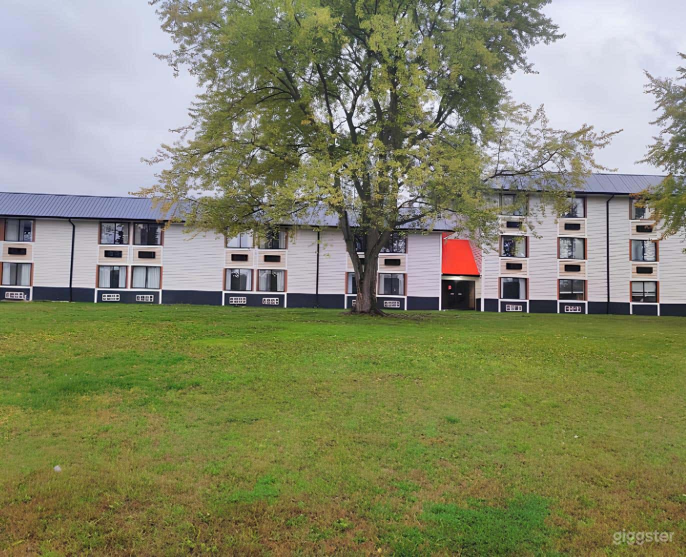 Lakeside Festival Area Photo 3