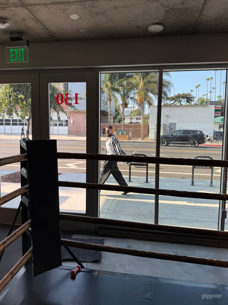  Industrial Boxing Gym w/ Ring & Heavy Bags | Hollywood 