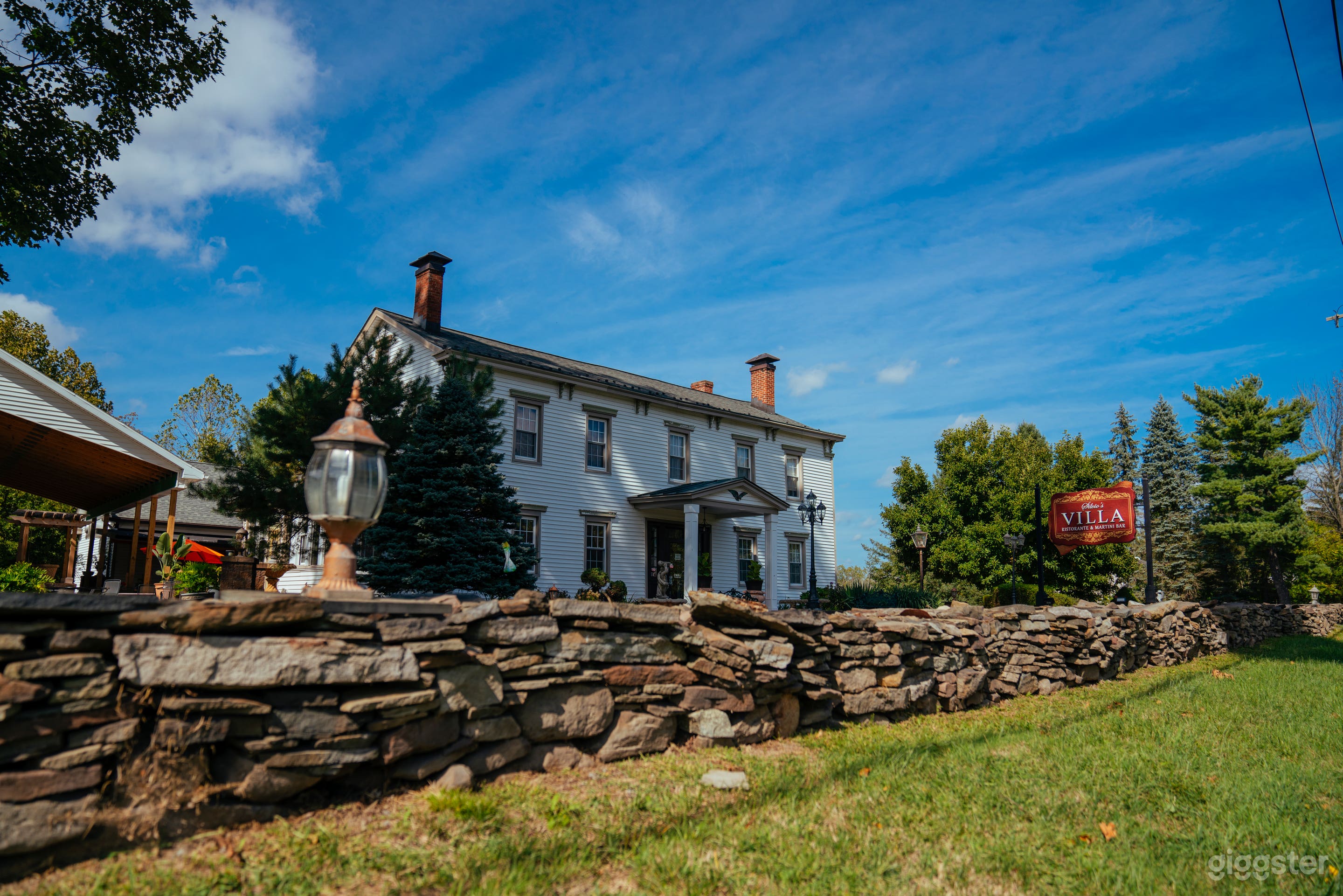 Elegant Villa with Historic Charm and Cozy Atmosphere" Photo 1