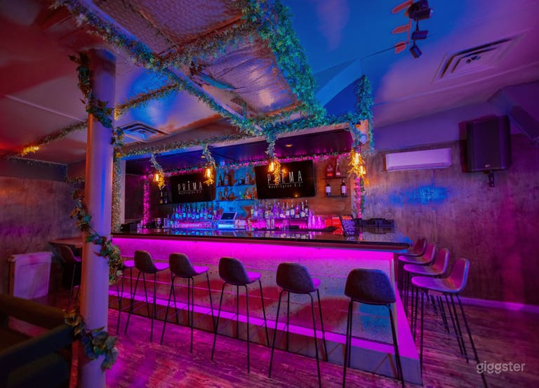  Chic bar and lounge located in the heart of DC! 