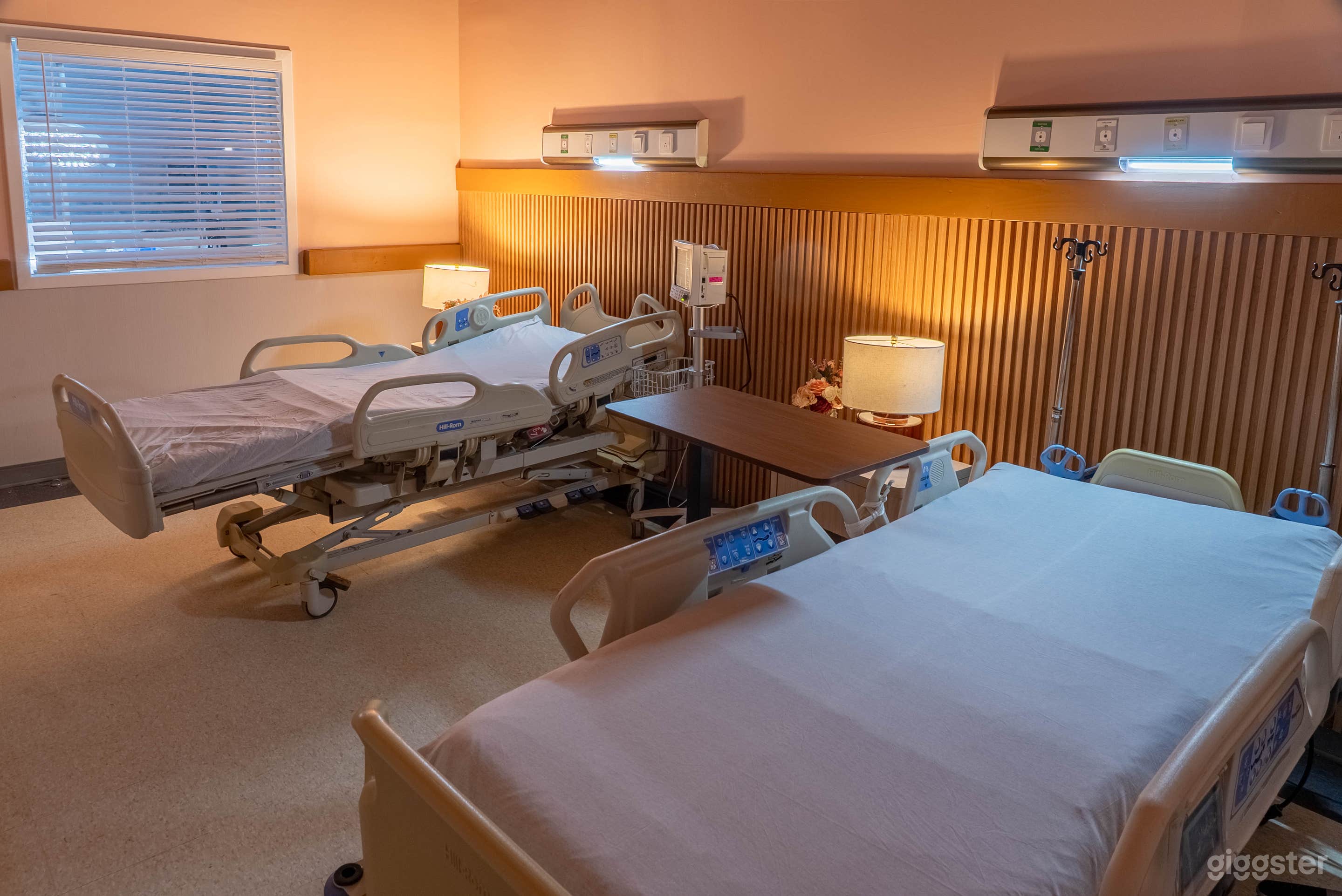 Hospital + Office + Private Lounge + Multi-sets Photo 2