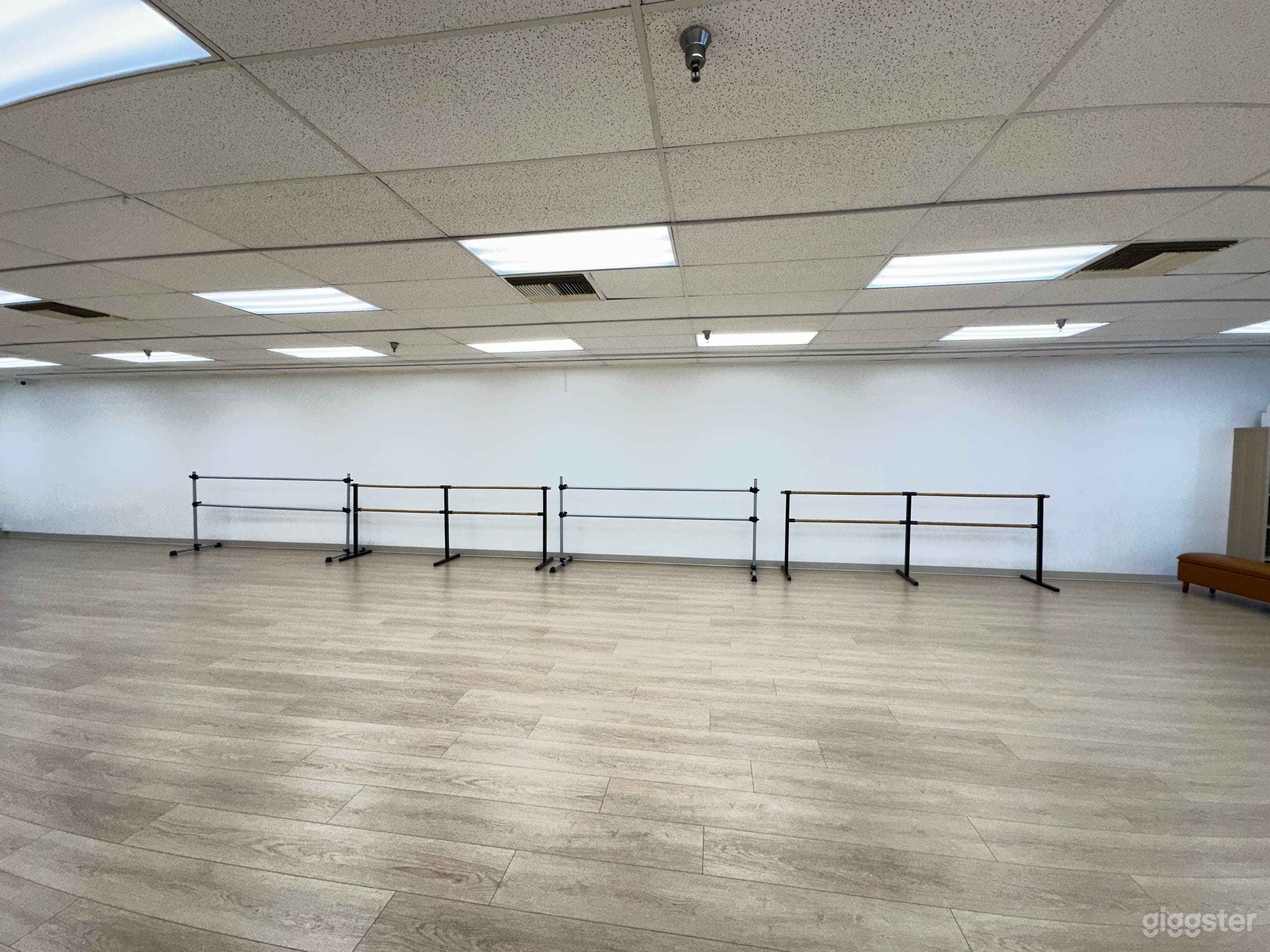 Spacious And Newly Remodeled Dance Studio in Charming Kenneth Village! Photo 3