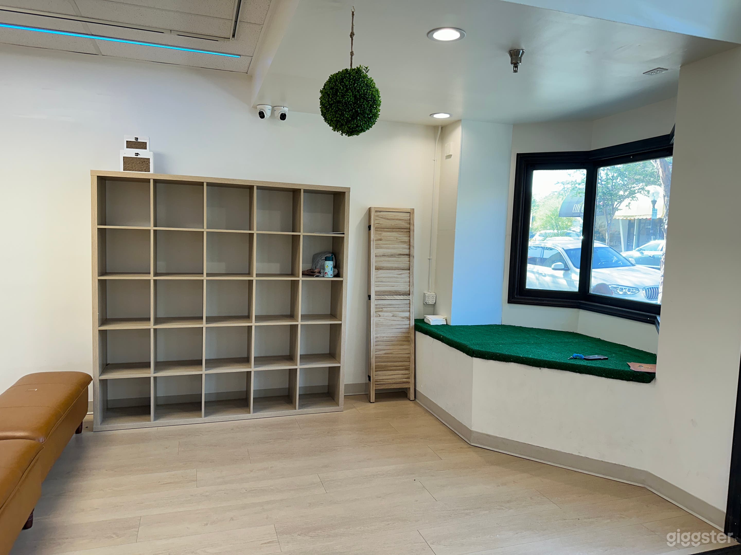 Spacious And Newly Remodeled Dance Studio in Charming Kenneth Village! Photo 2