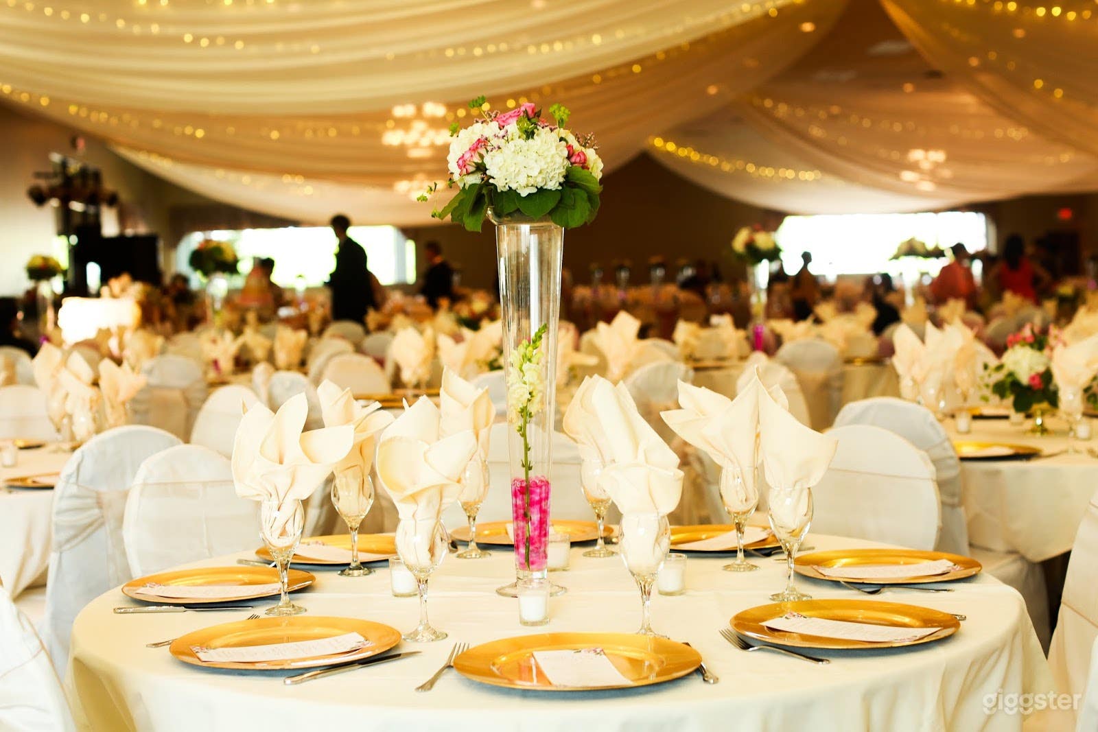 The Great Hall in Andover  Photo 3