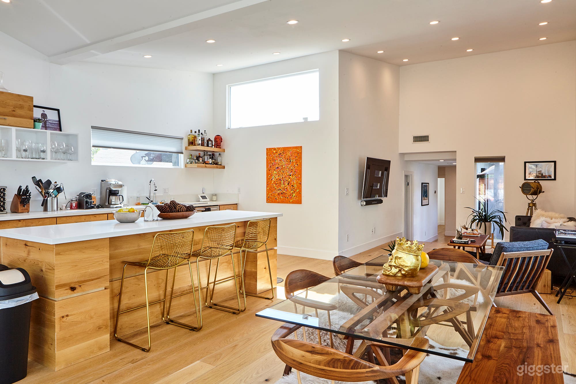 Modern Cottage Photo 1