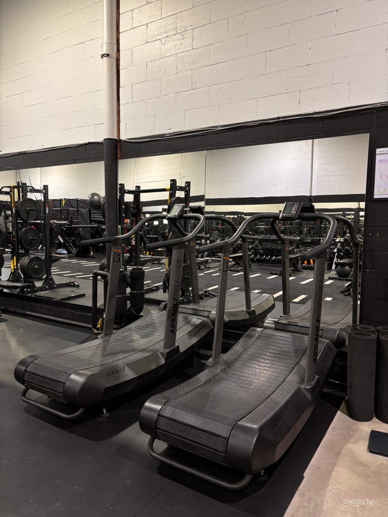  Modern Aesthetic Gym for Photoshoots & Filming & More 