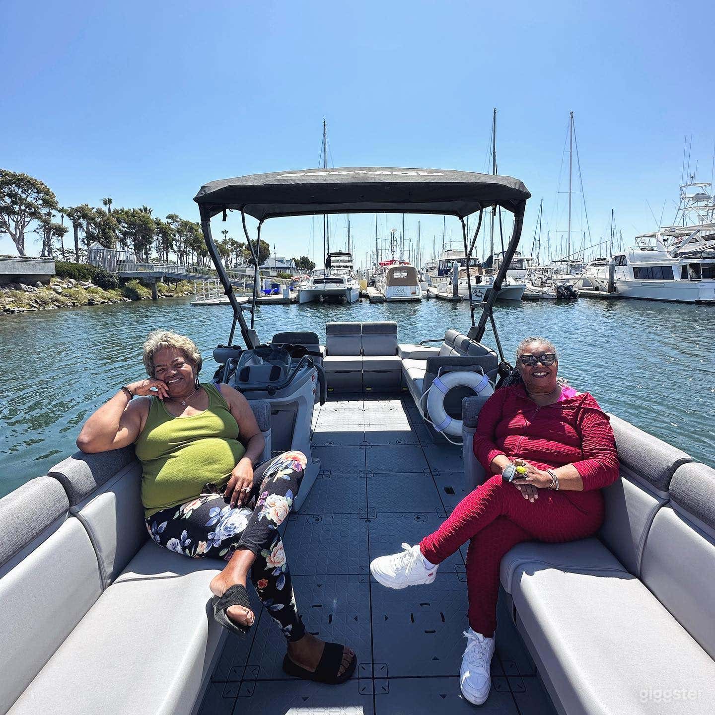 Sea Doo Switch Pontoon  Photo 4