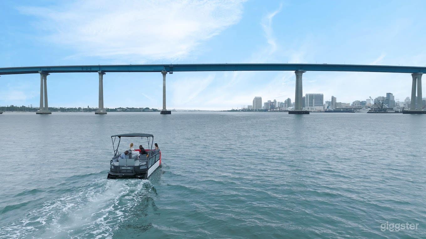 Sea Doo Switch Pontoon  Photo 3