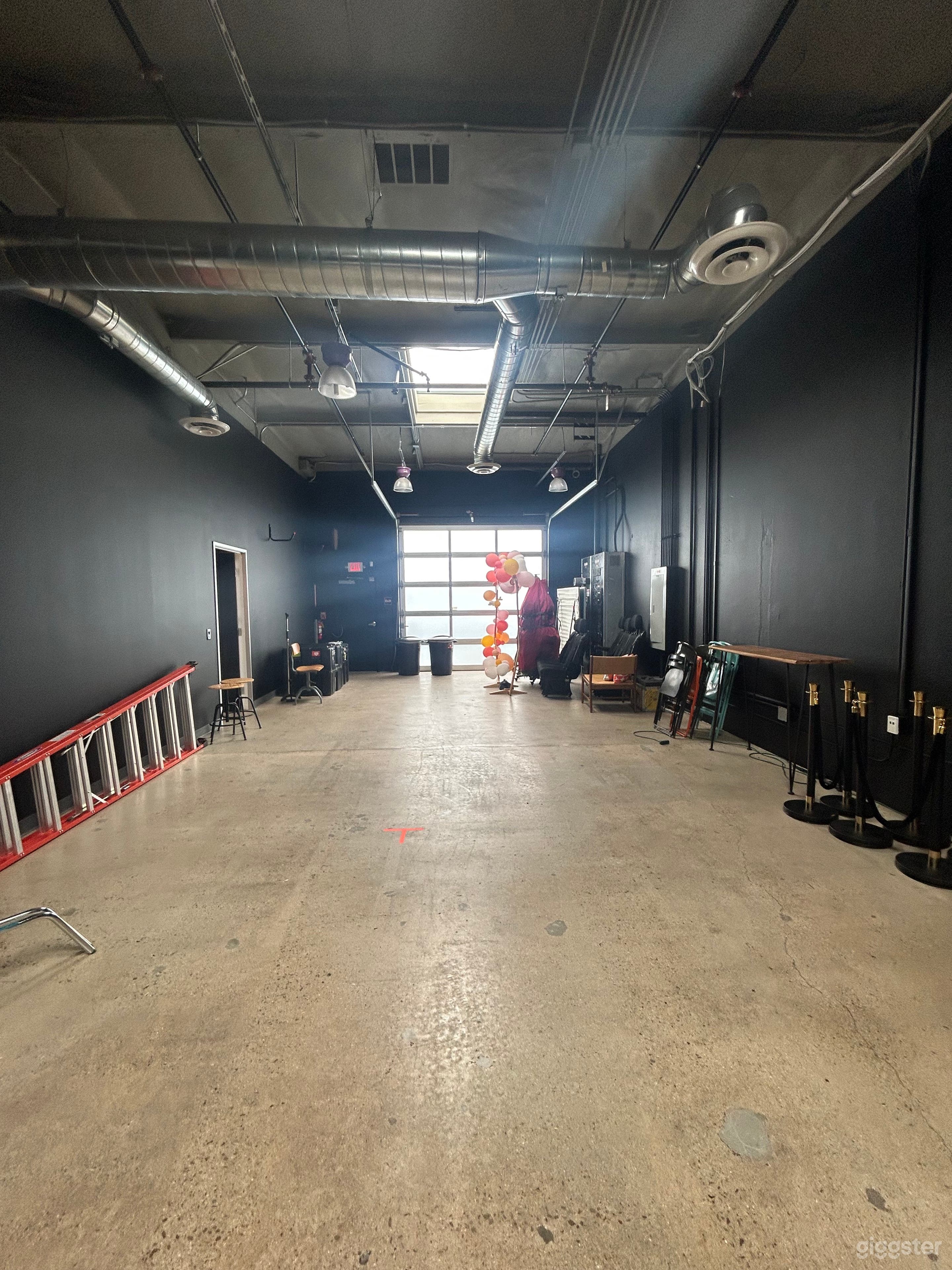 Photo &amp; Video Studio Creative Space Photo 3