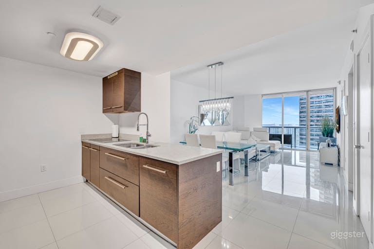  Modern High-Rise with Ocean Views 