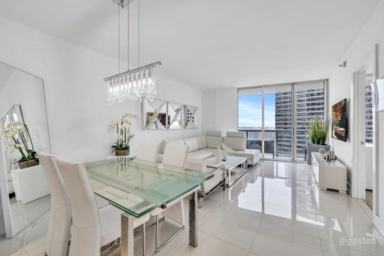  Modern High-Rise with Ocean Views 
