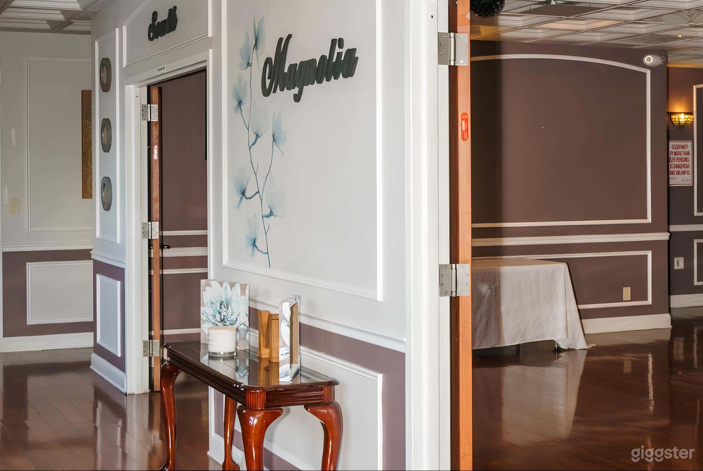 The Magnolia Room Photo 4