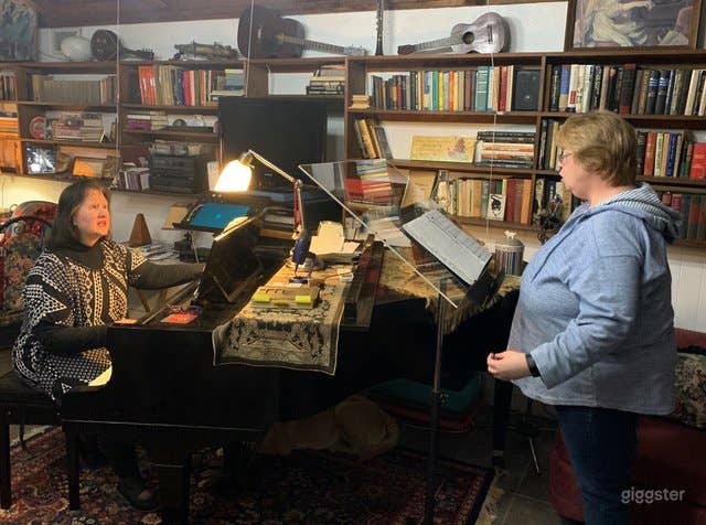 The Piano Room Photo 3