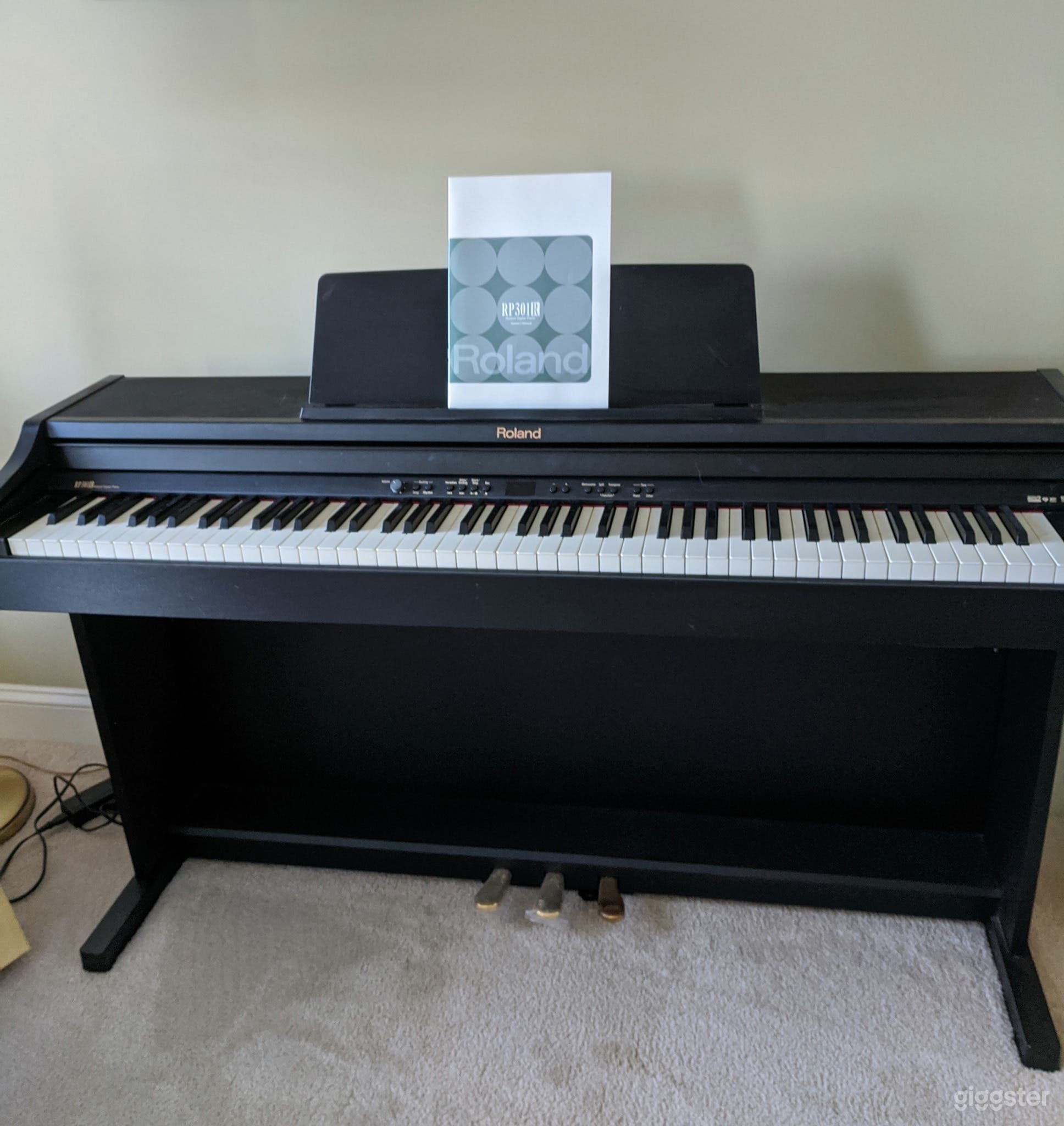 The Piano Room Photo 4