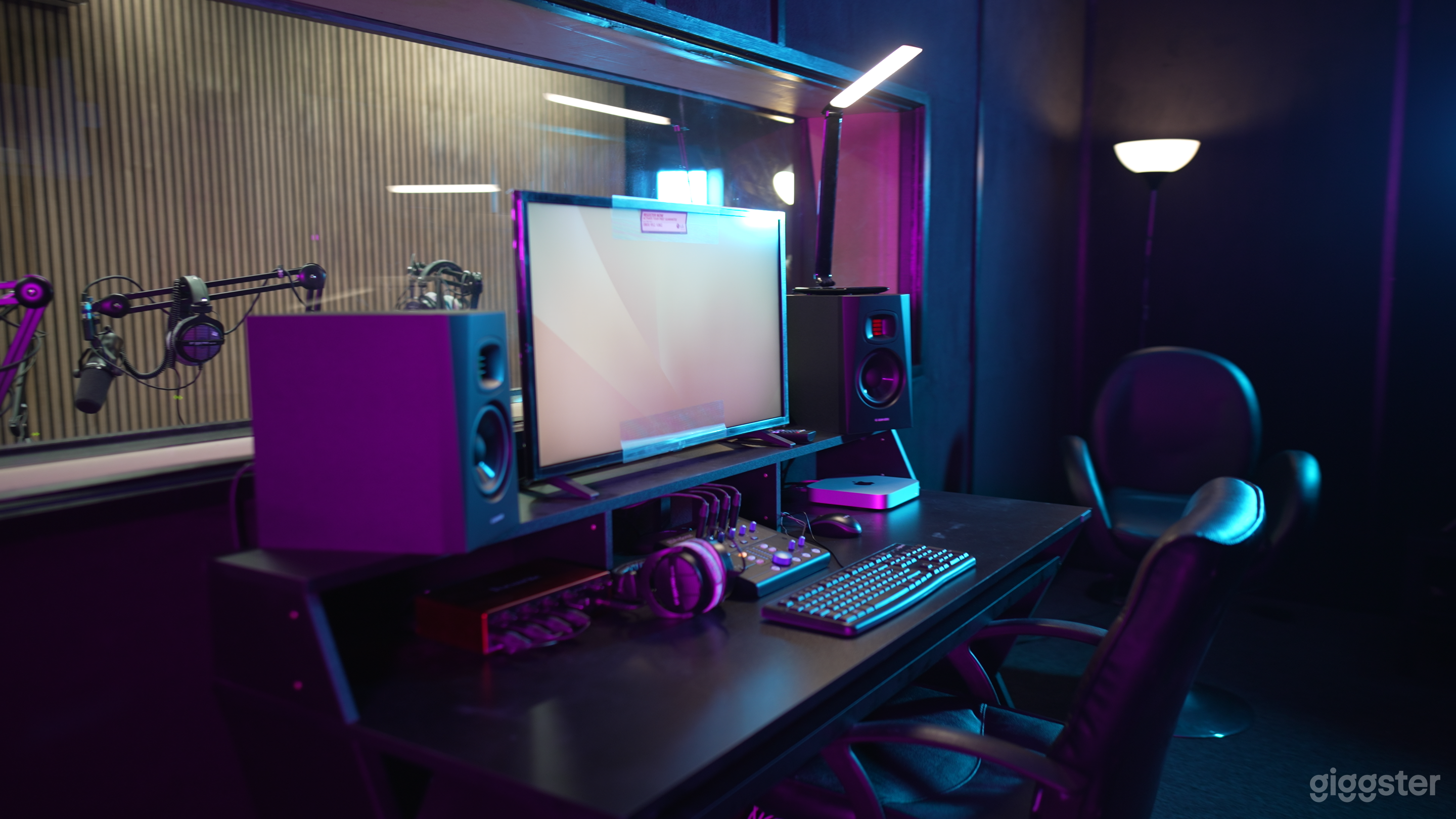 Podcast Studio Photo 4