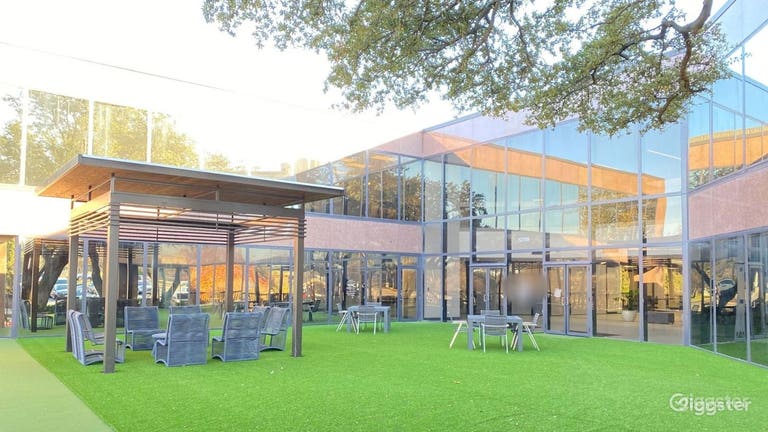  Fully Equipped Meeting Room for 4 in Dallas 