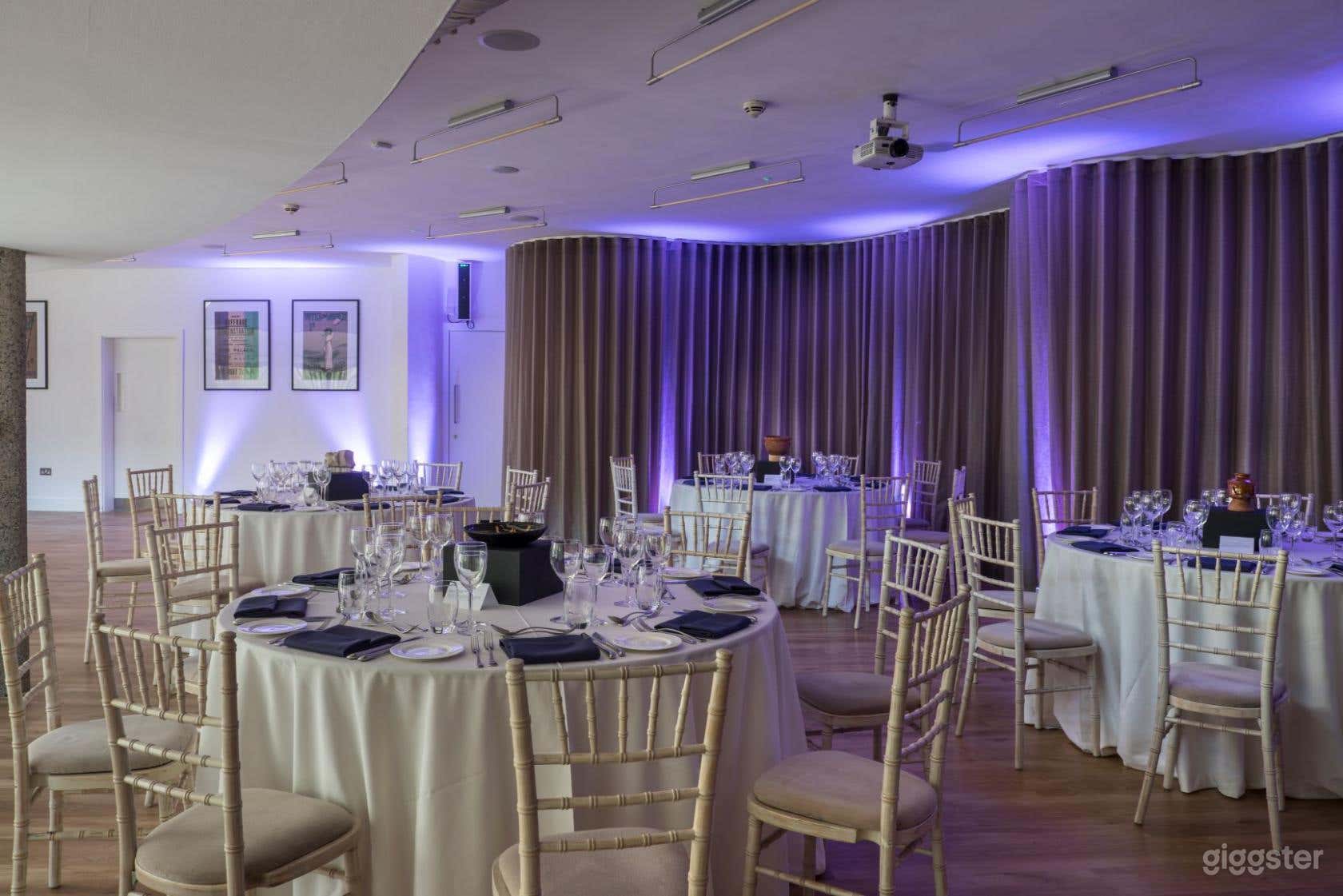 Brightly-lit Garden Room at London Museum Spaces Photo 4