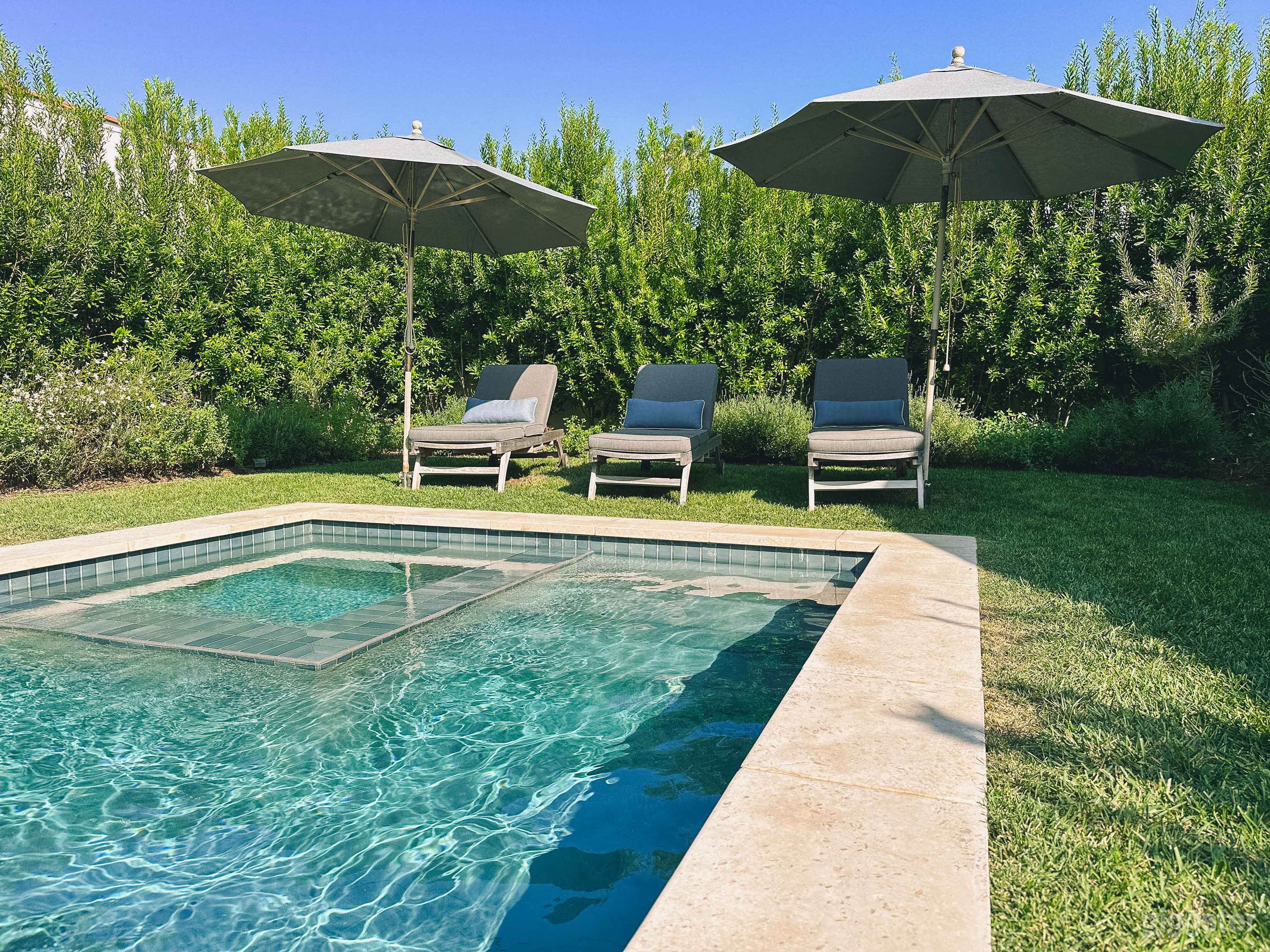 Provincial Backyard with Pool and Photo Studio Photo 3