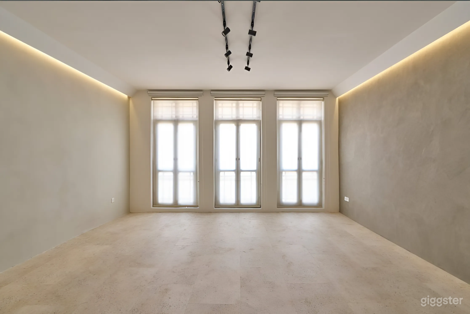 Premier Level 2 Photo Studio in Shophouse Venue Photo 1