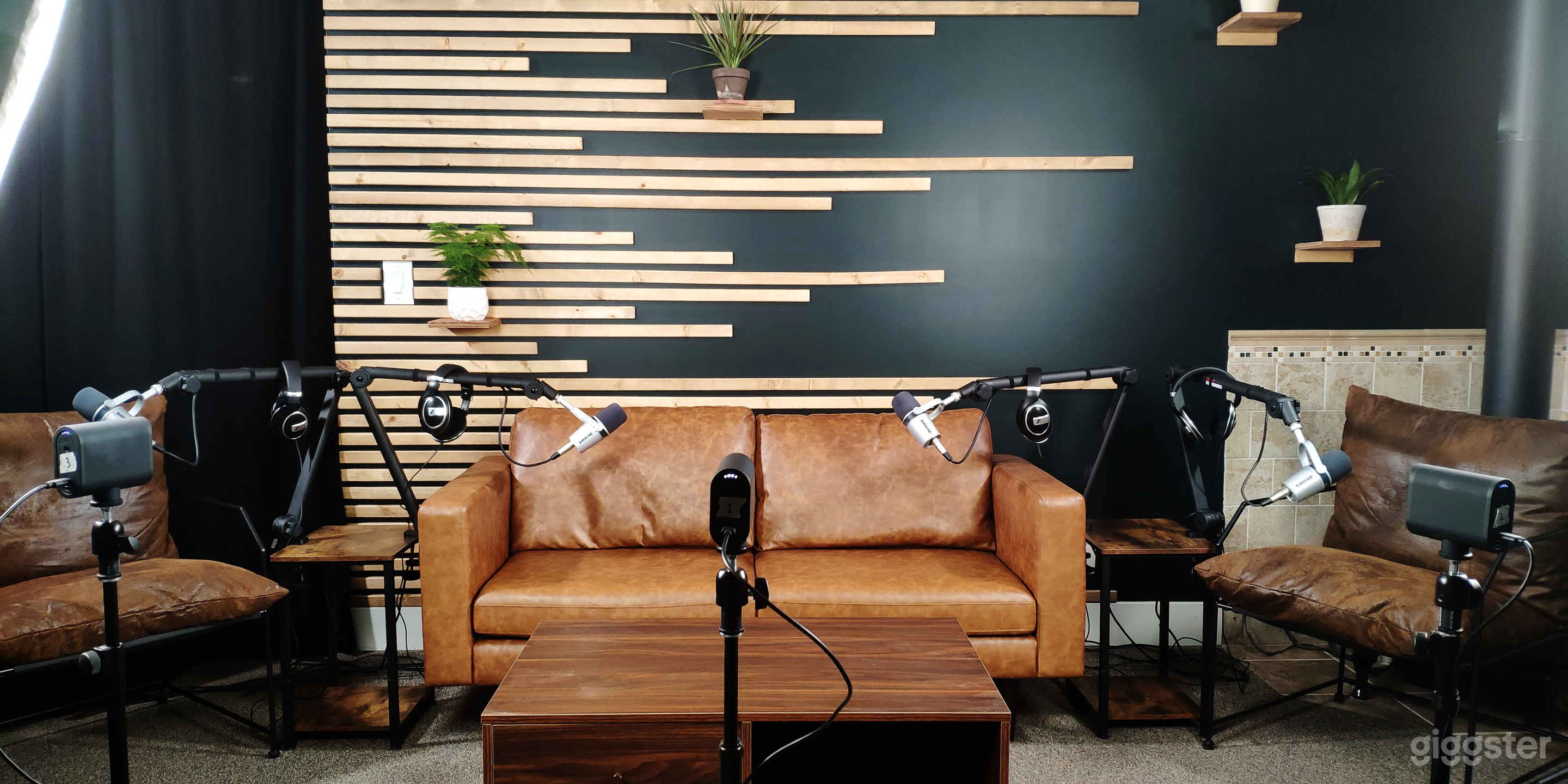 Podcast Studio - AUDIO &amp; VIDEO Photo 3